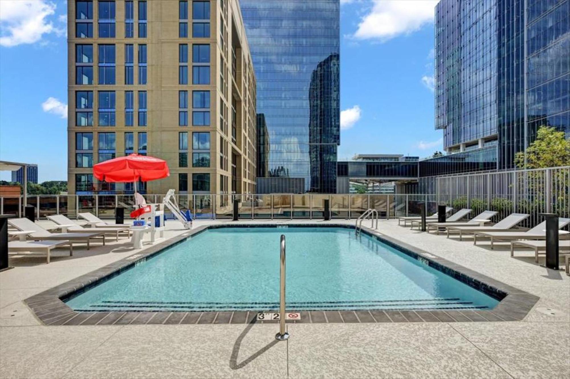 Global Luxury Suites At Town Center 莱斯顿 外观 照片