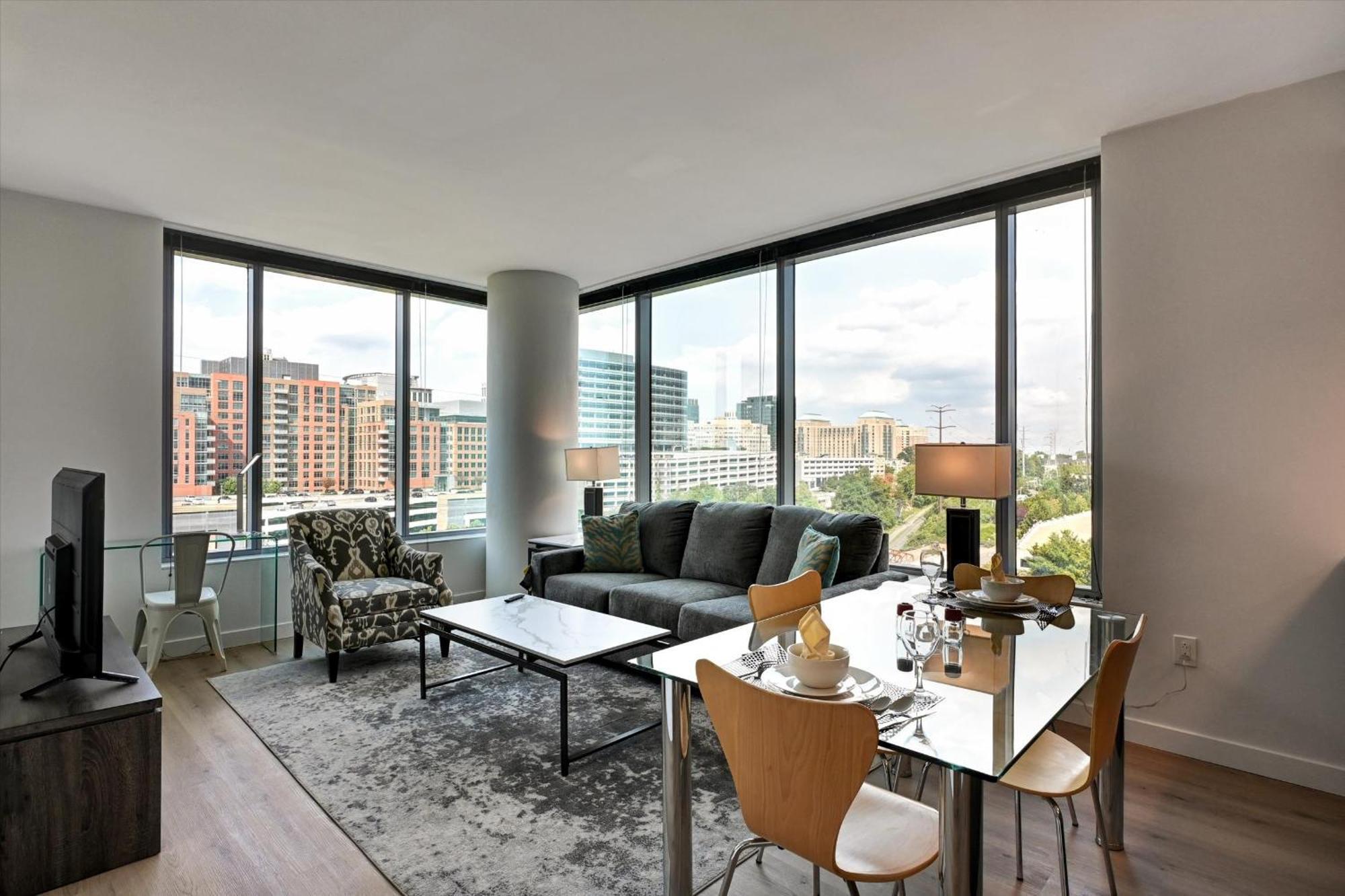 Global Luxury Suites At Town Center 莱斯顿 外观 照片